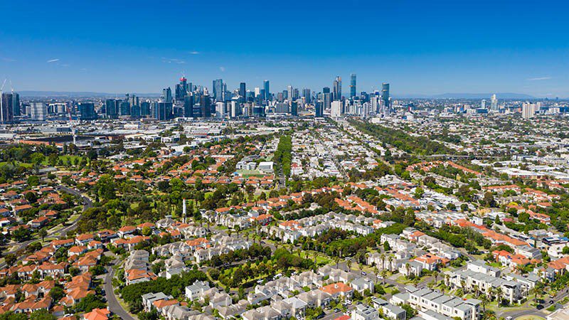Booming Perth races ahead while Sydney and Melbourne prices retreat